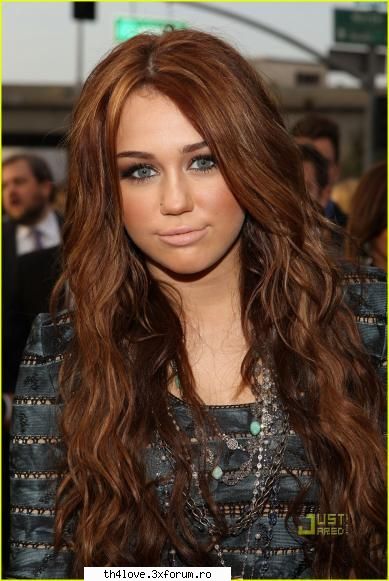 mieee imi placeee :nebun:  :nebun:  :nebun:  :nebun: miley cyrus